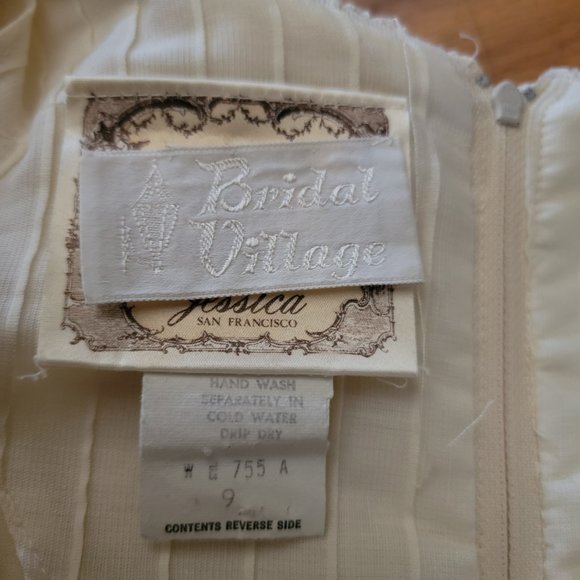 Rare Elizabethan Gunne Sax Gown - Picture 10 of 11